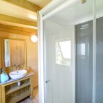 Cosyflower Premium 38m² (2 chambres) + TV + lave-vaisselle + draps + serviettes + terrasse couverte