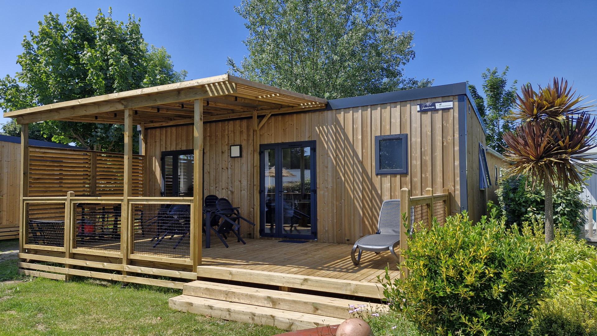 Homeflower premium 29m² (2 chambres) + CLIM + terrasse semi-couverte + TV + draps + serviettes