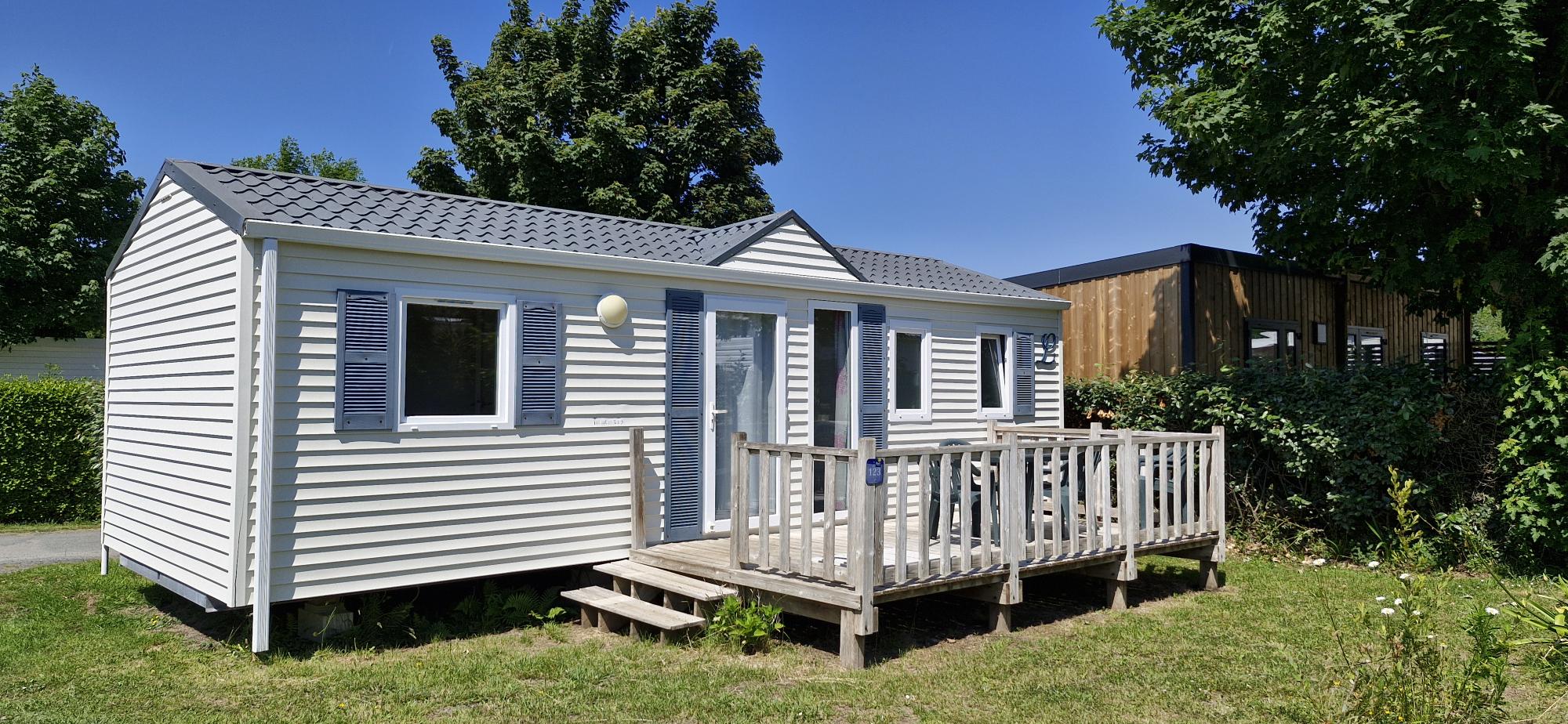 Mobil-Home Standard 32m² (3 chambres) + terrasse 10m² + TV