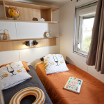 Homeflower premium 35m² (3 chambres) + CLIM + terrasse semi-couverte + TV  + draps + serviettes